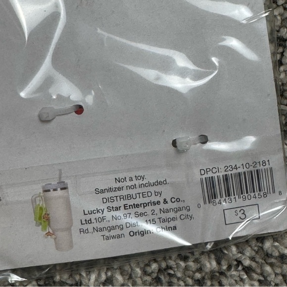 Lot of Bottle Bundle and Keychain - Picture 4 of 5